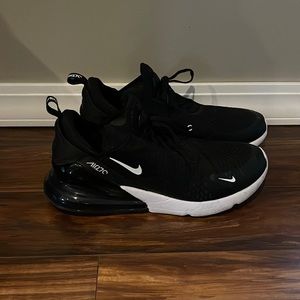 Nike Men’s Air70 Shoe- Size 13- Black and White